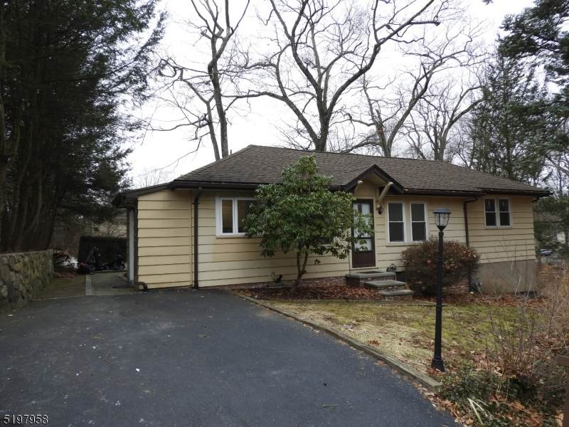 15 Stetson Rd - Photo 1