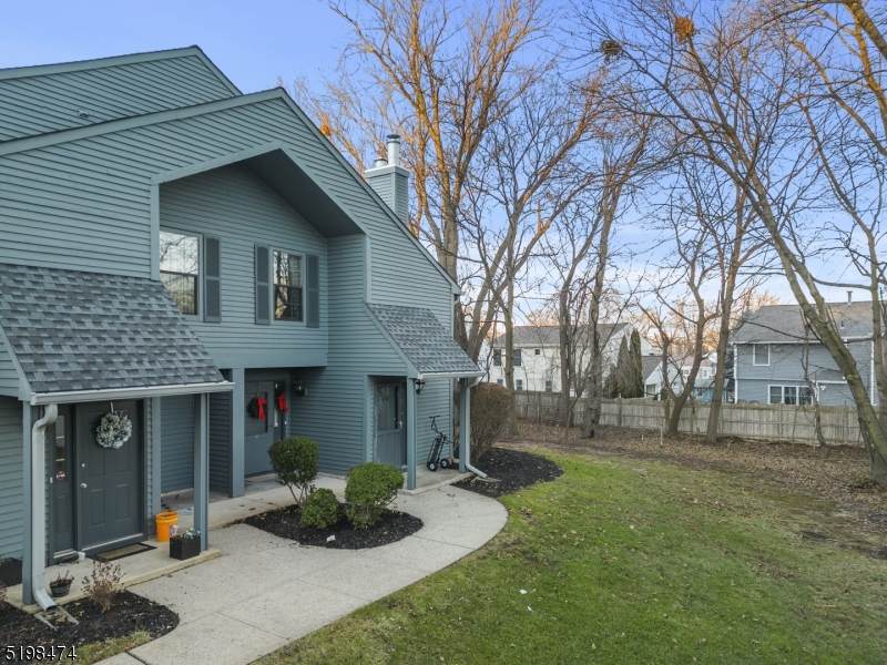308 Woodhaven Dr - Photo 1