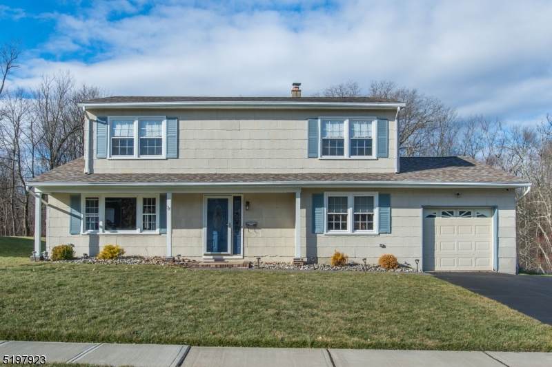 38 William St - Photo 1
