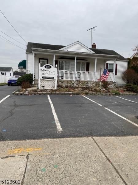 226 S Main St - Photo 1
