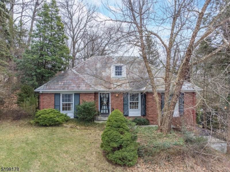 16 Elsway Rd - Photo 1