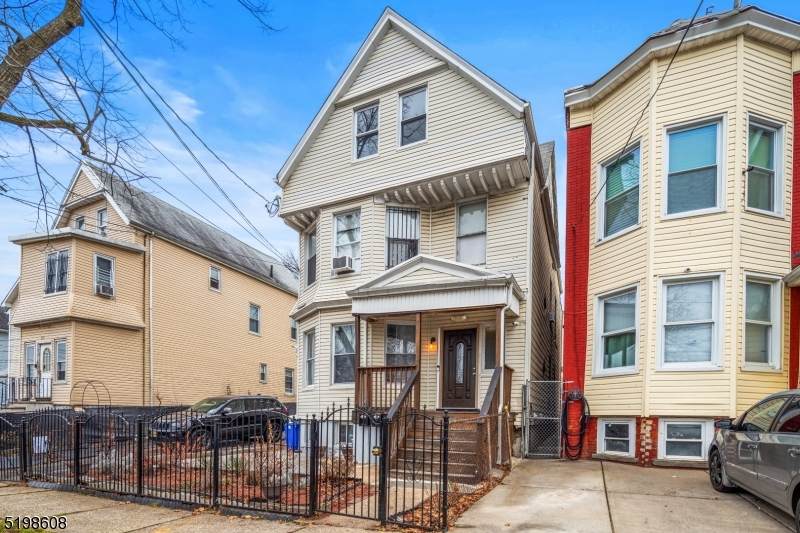 187 Milford Ave - Photo 1