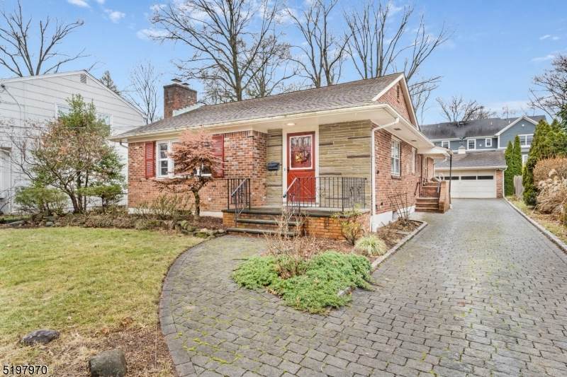 612 Salter Pl - Photo 1