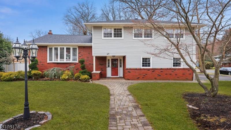 49 Canterbury Dr - Photo 1