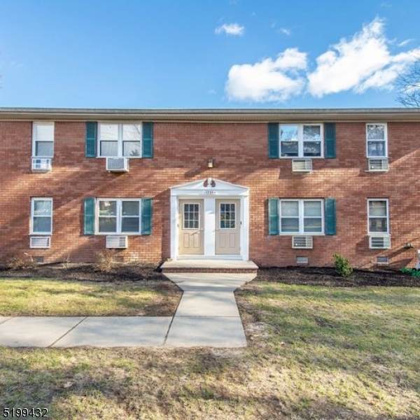 1118 Valley Rd - Photo 1