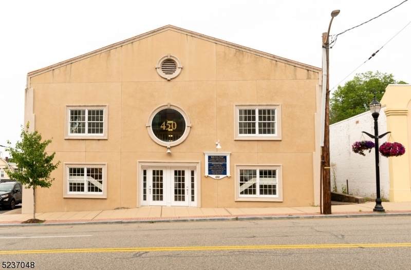 450 Bloomfield Ave - Photo 1