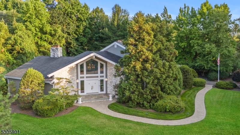 60 Roosevelt Blvd - Photo 1