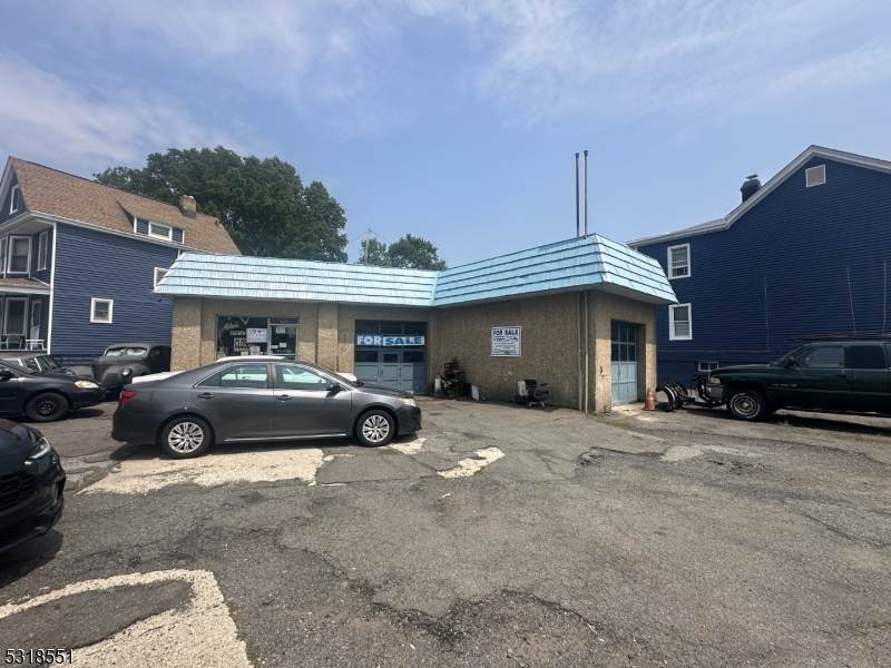 401 Irvington Ave - Photo 1