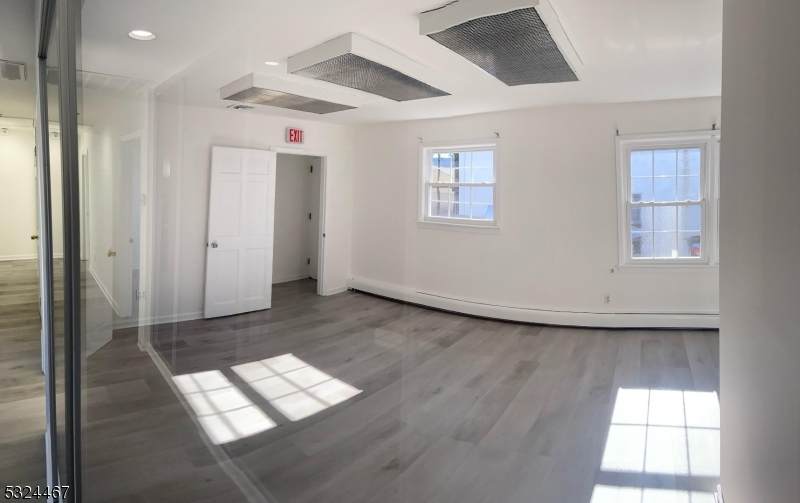 477 Chestnut St - Photo 1