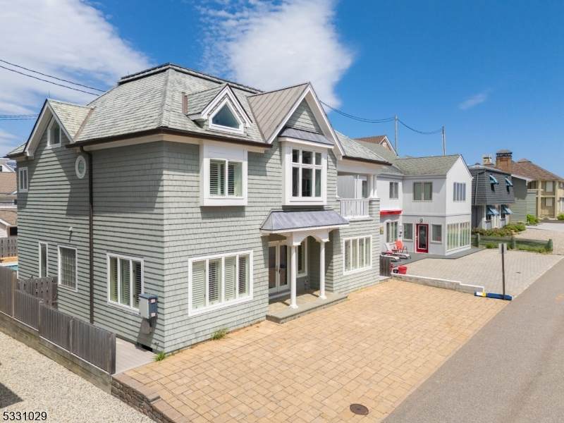 26 N Surf Rd - Photo 1