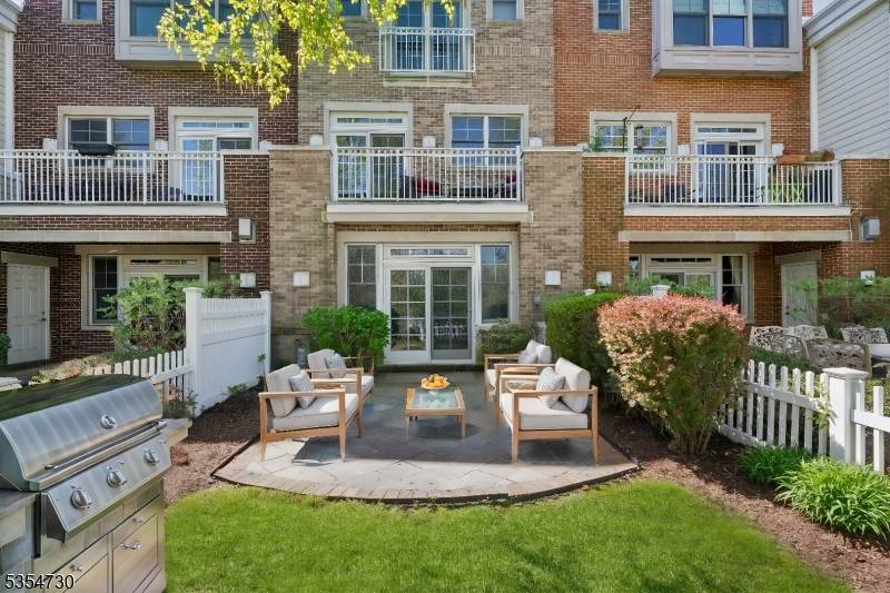 50 Constitution Way - Photo 1