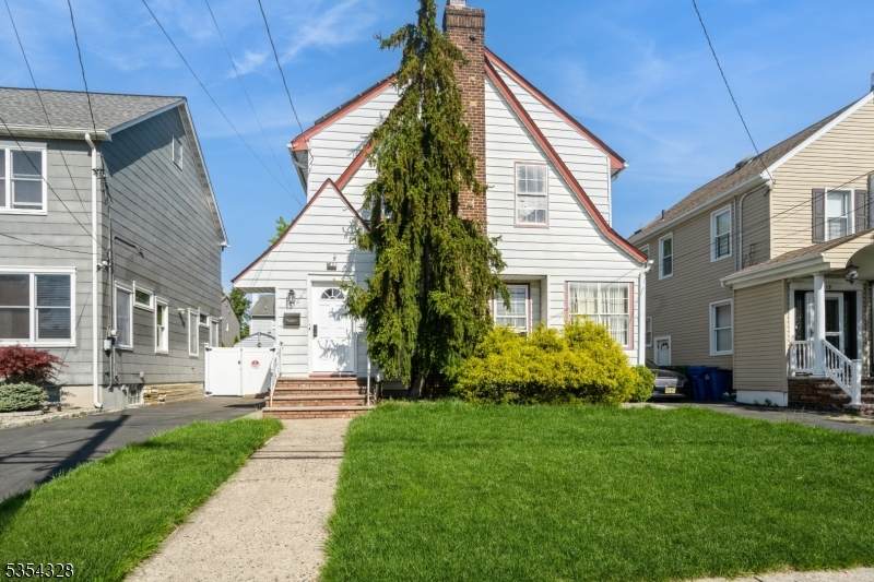 222 Yale Ter - Photo 1