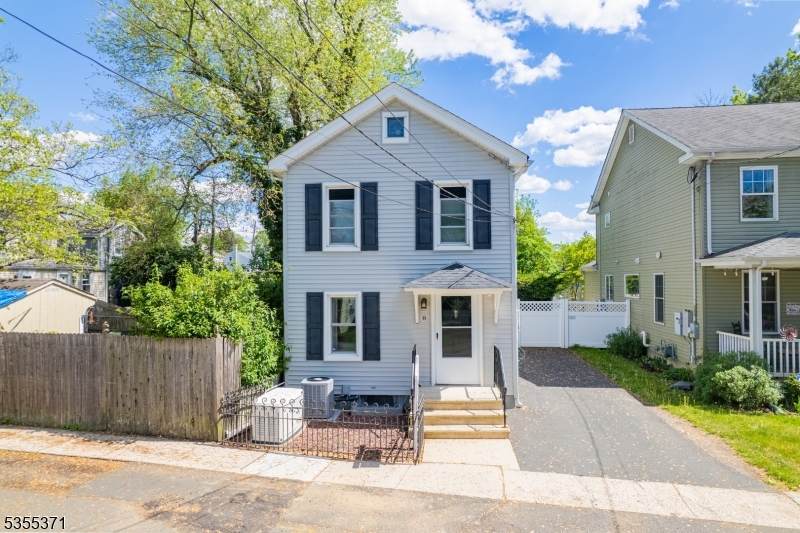 11 Union St - Photo 1