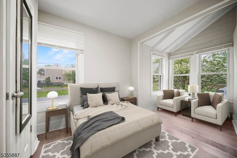 5 Wedgewood Ave - Photo 1