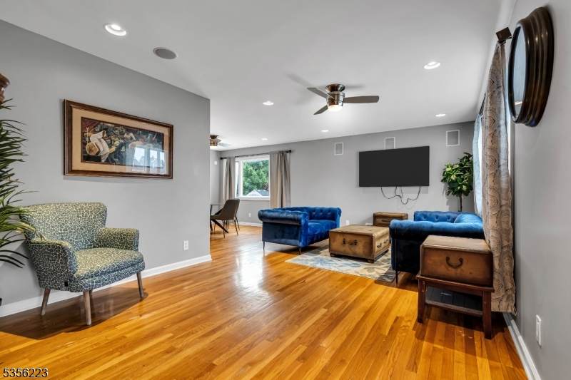 548 Birchwood Rd - Photo 1