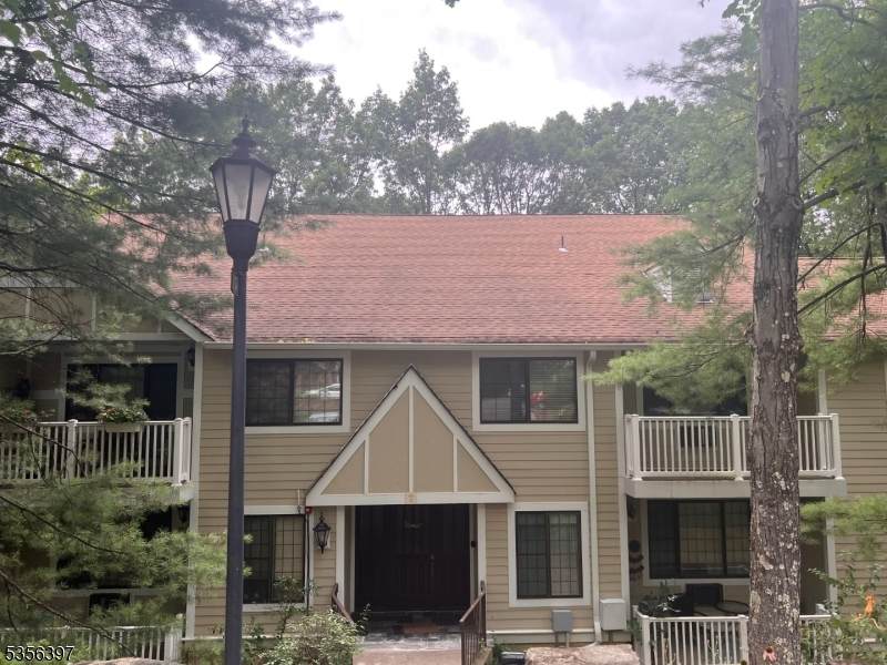 7 Foxwood Dr - Photo 1