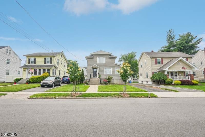 238 Paterson Ave - Photo 1
