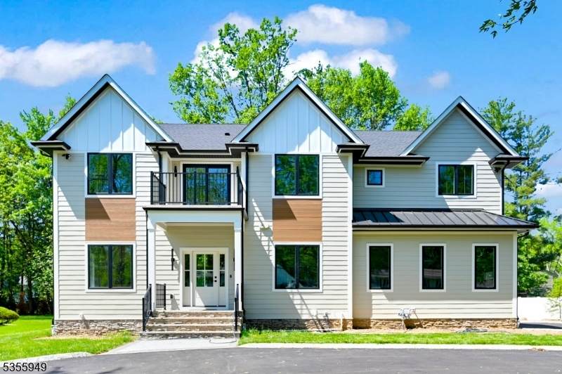 17 Arlington Dr - Photo 1