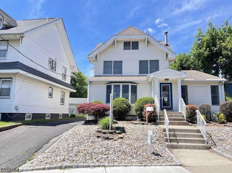 697 Kearny Ave - Photo 1