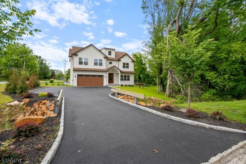 1 Willow Pl - Photo 1
