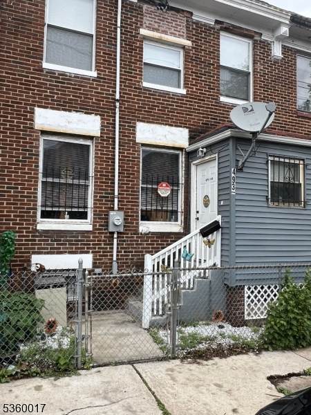 493 Avon Ave - Photo 1