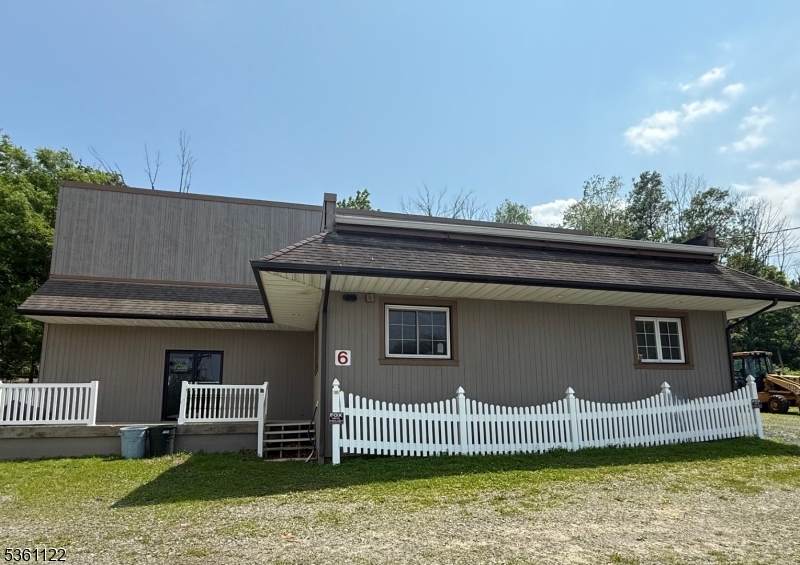 33 Willow St - Photo 1