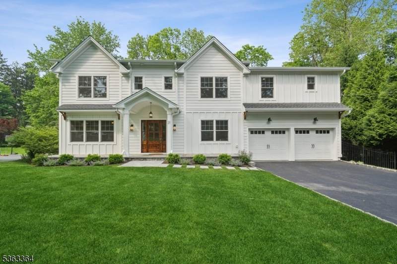 21 Stafford Dr - Photo 1
