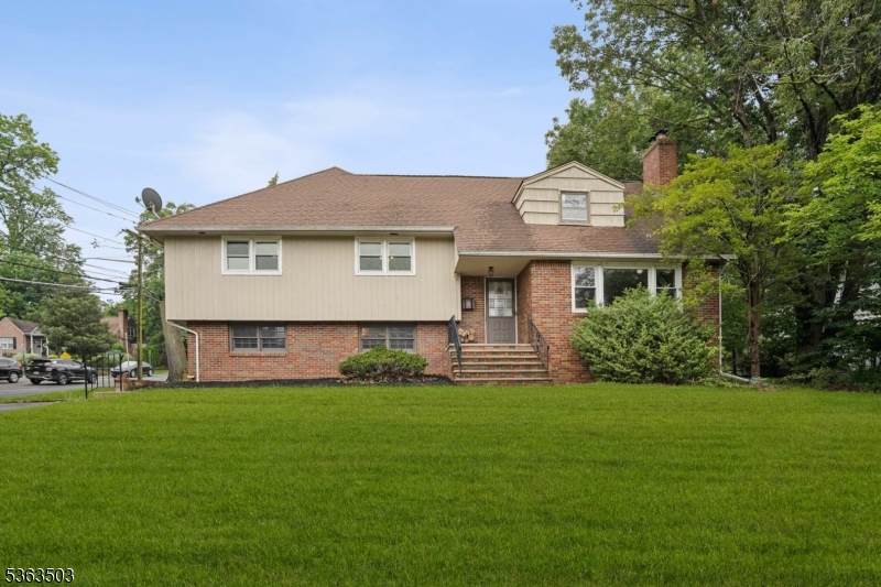 2 Linden Ave - Photo 1