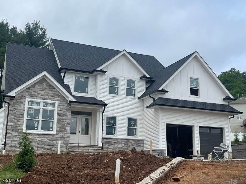 4 Hemlock Cir - Photo 1