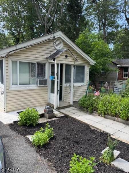 8 Cornell Way - Photo 1