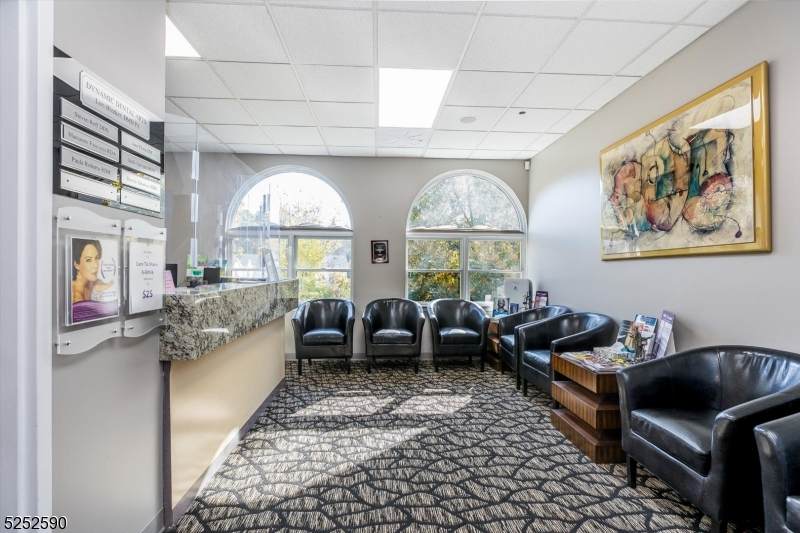 504 Hamburg Tpke - Photo 1