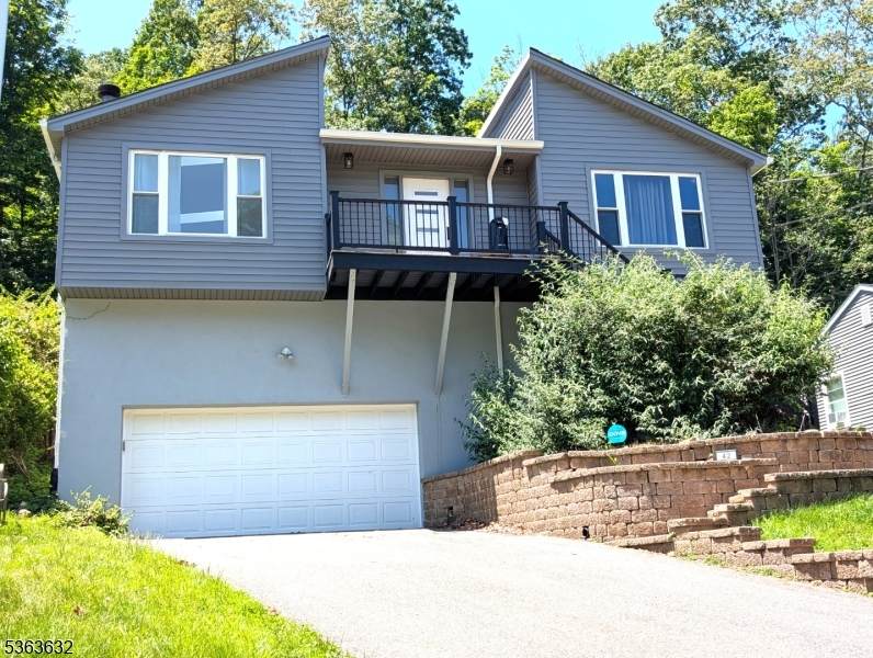 42 Algonquin Ave - Photo 1