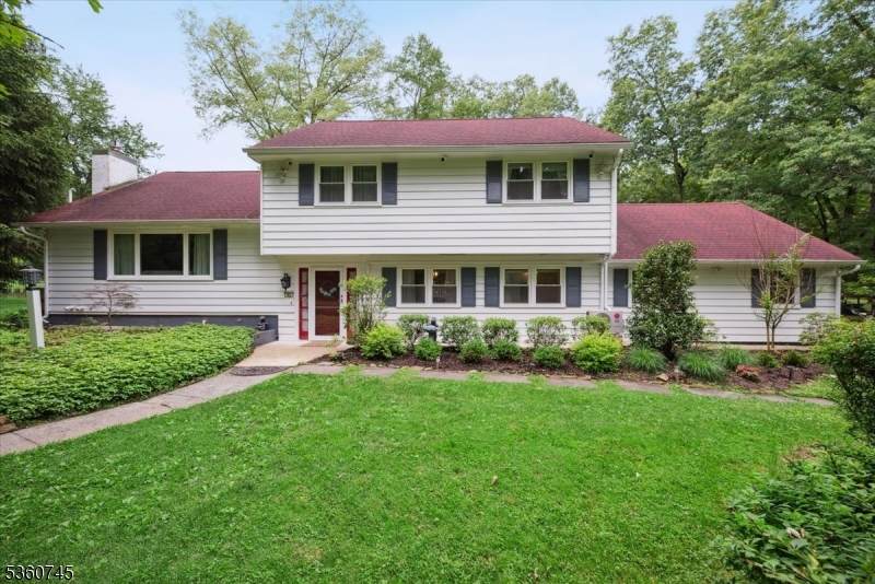 42 Wildwood Ter - Photo 1