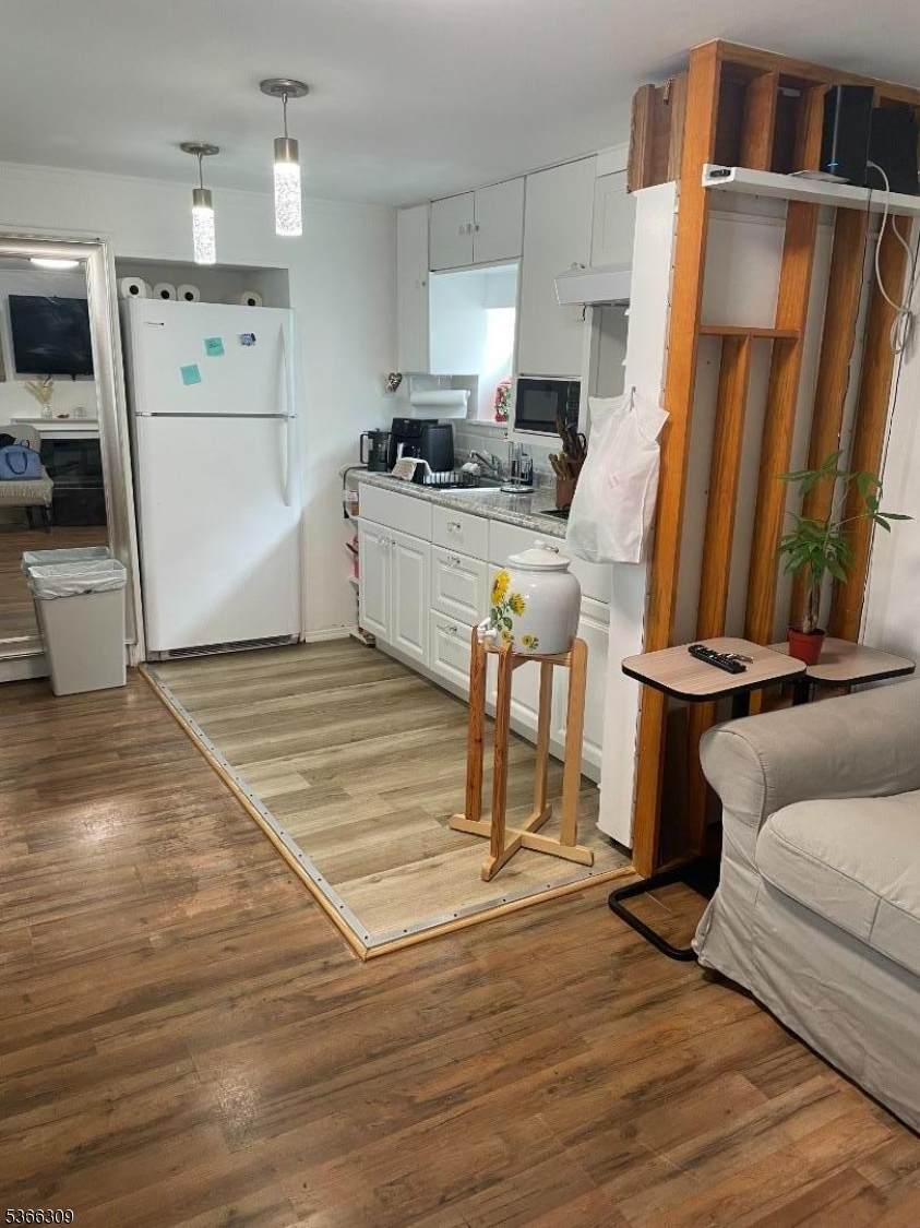 16 Sale St - Photo 1