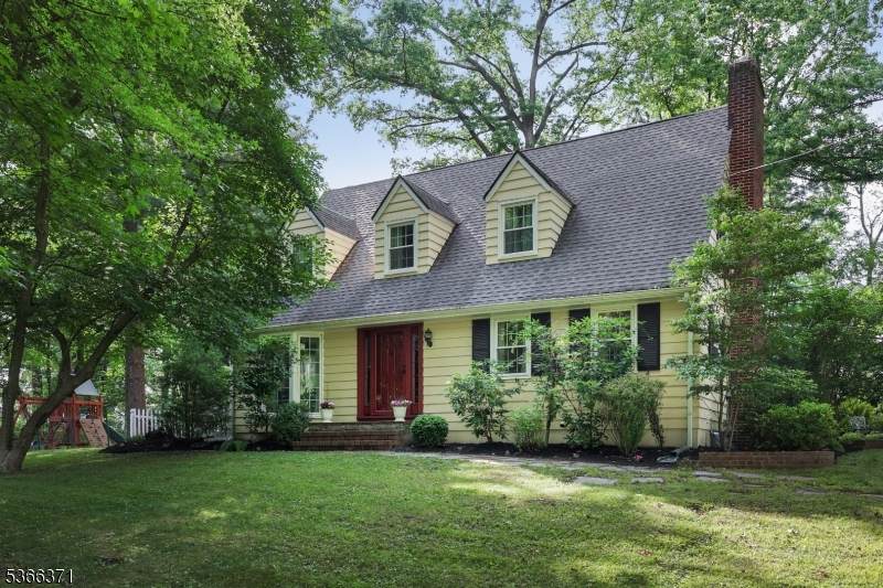 924 Maurice Ave - Photo 1