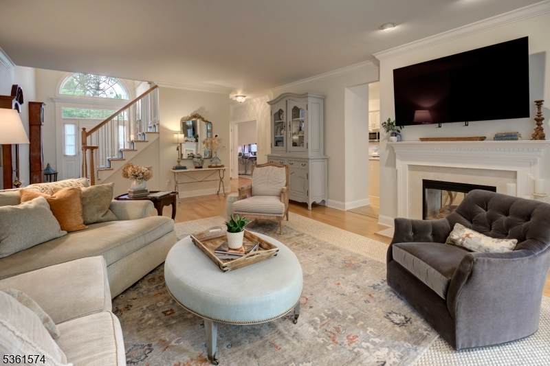 302 Lindabury Ln - Photo 1