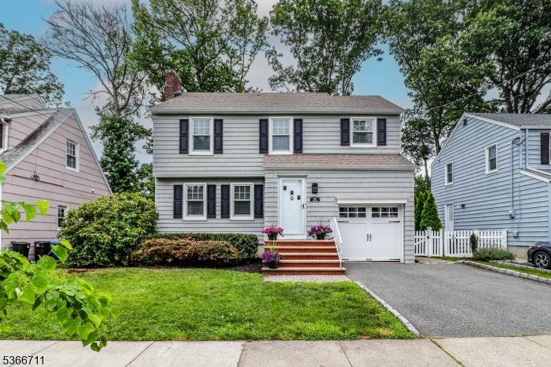 107 Oak Ln - Photo 1