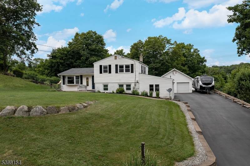 105 Rolling Acres Dr - Photo 1