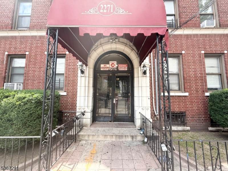 2271 John F Kennedy Blvd - Photo 1