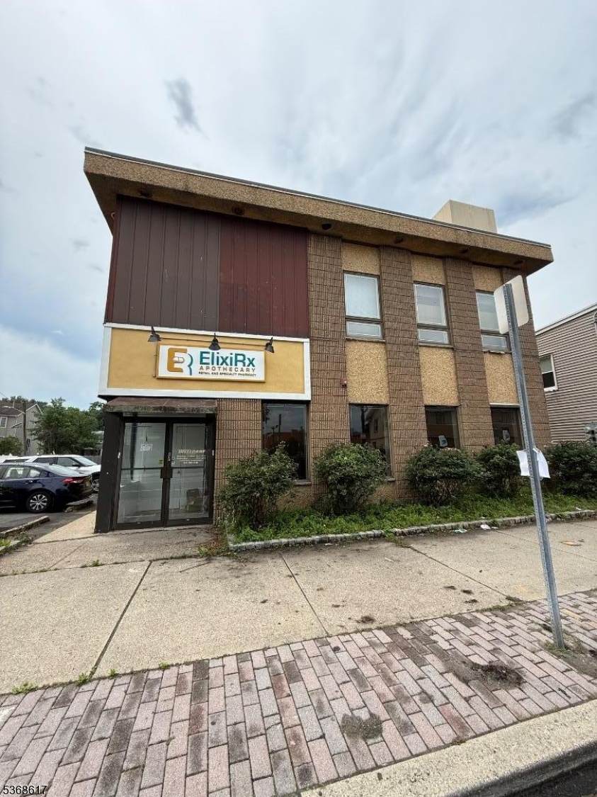 75 Newark Pompton Tpke - Photo 1