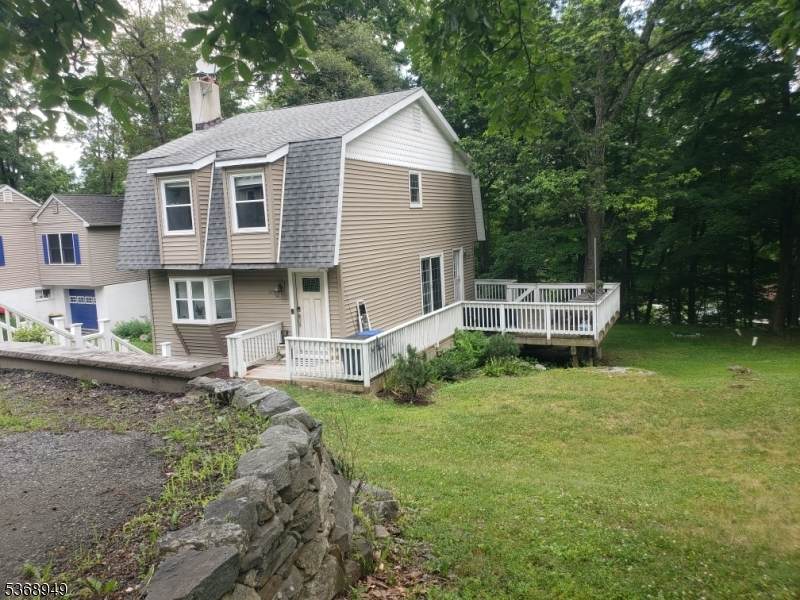 28 Tansboro Rd - Photo 1