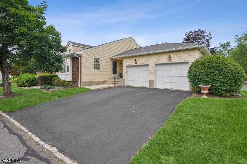 90 Brandywyne Dr - Photo 1