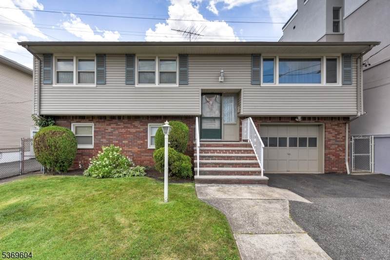 27 Carmer Ave - Photo 1