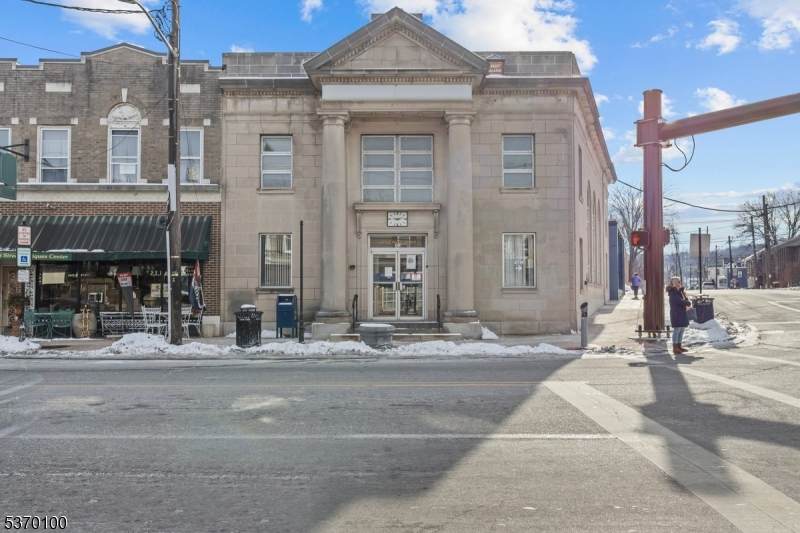 89 Main St - Photo 1