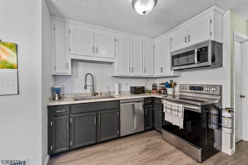 50 Heritage Ln - Photo 1