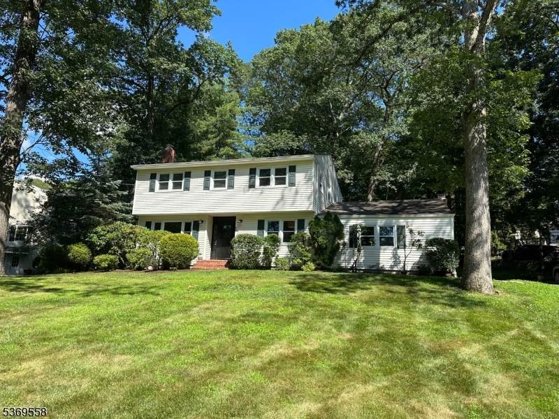 99 Exeter Dr - Photo 1