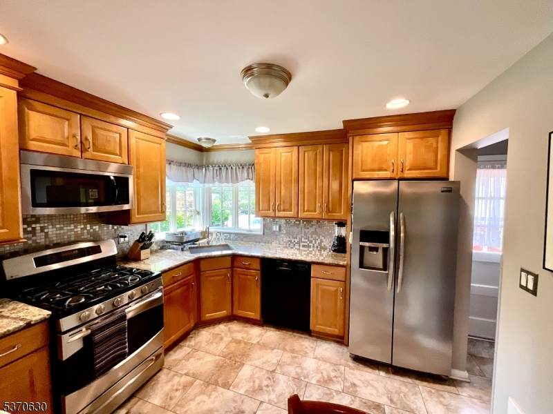 537 Eagle Rock Ave - Photo 1