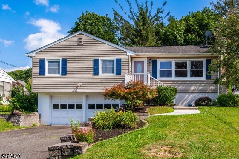 37 Park Ave - Photo 1