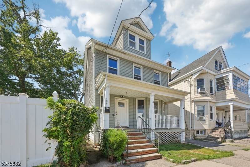 163 Laurel Ave - Photo 1