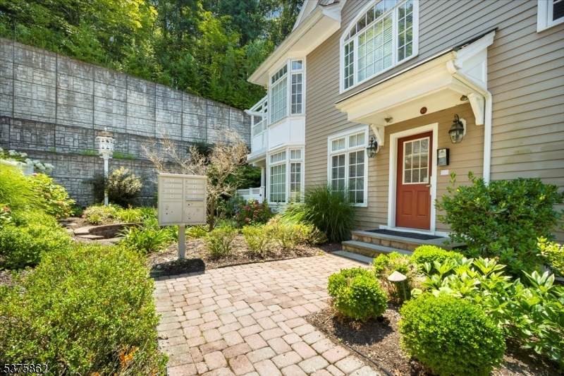 60 Chestnut St. - Photo 1